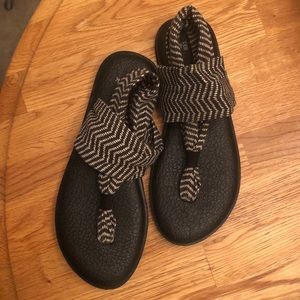 Sanuk yoga sling sandals
